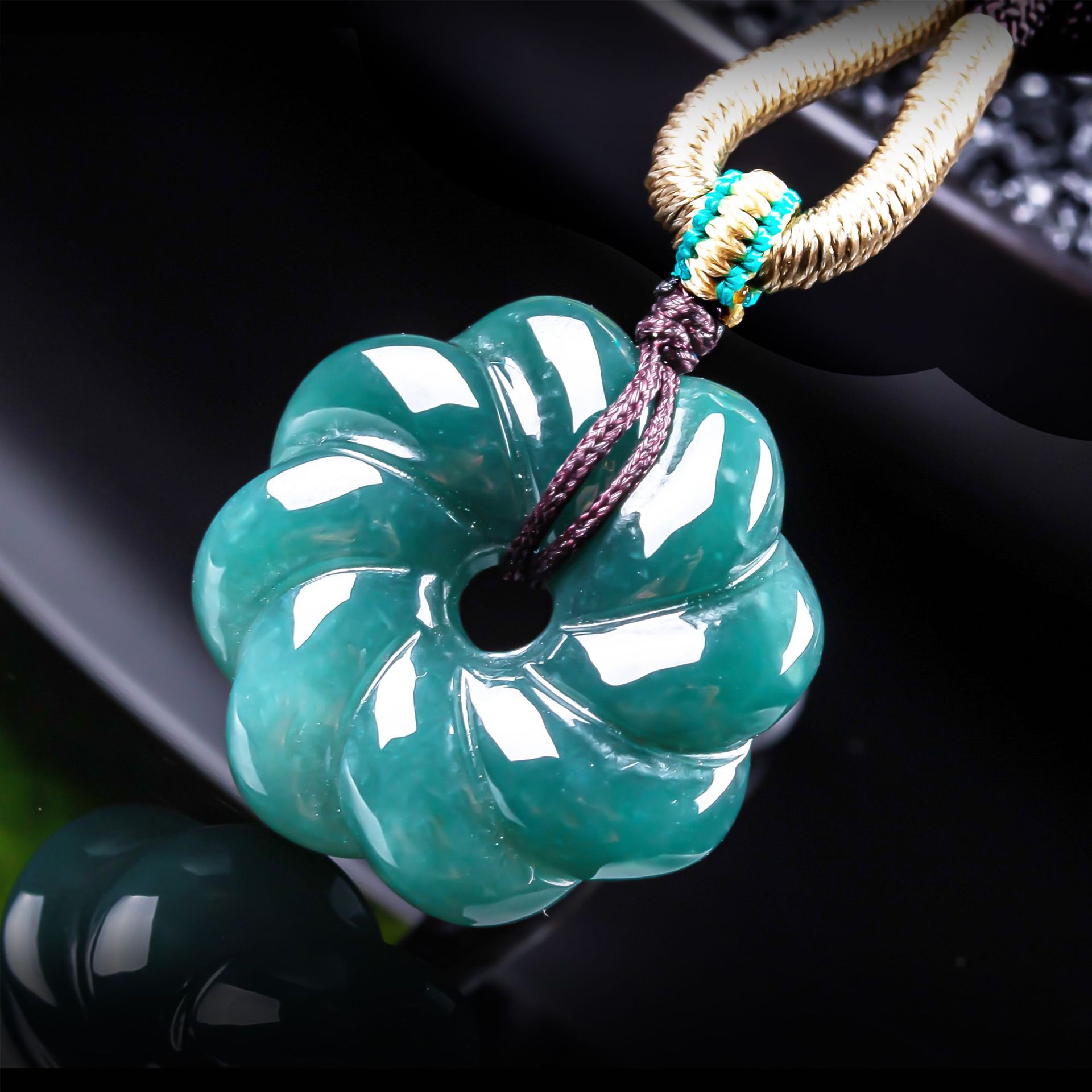 Jewelry & Watches Review - Natural Burmese Jadeite Flower Pendant Necklace